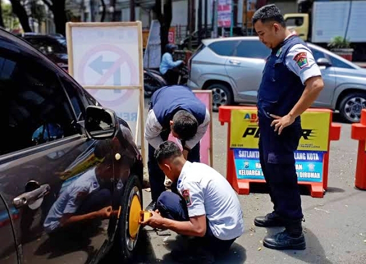 Pemkot Malang Bakal Buat Aturan, Parkir Sembarangan Didenda 500 Ribu, Ini Penjelasan Kadishub