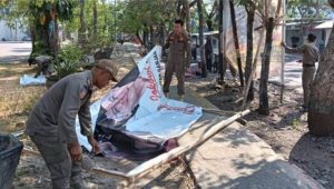 Tidak Tebang Pilih, Satpol PP Kabupaten NGanjuk Bredel Baliho Bergambar Bakal Capres Ganjar Pranowo