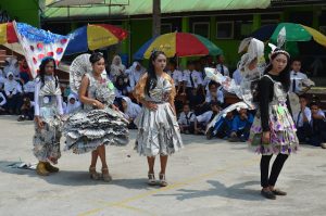 Peringati HUT RI ke-87,  Desa Sukorejo Tulungagung Gelar Lomba Fashion Show Berbahan Dasar Limbah yang Didaur Ulang, Ini Infonya