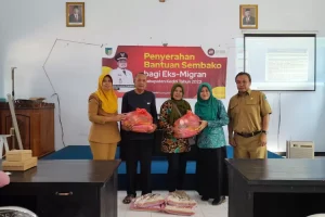 Mantan Pekerja Migran Ketiban Rejeki, Pulang Bawa Uang dan Buka Usaha Masih Dapat Sembako dari Pemkab Kediri 