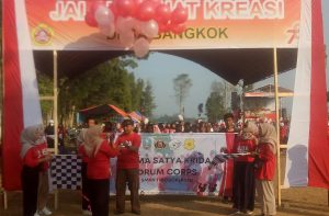 Jalan Sehat Kreasi di Bangkok, Gurah, Peserta Jor-Joran Tampilkan Kreasi yang Unik dan Menarik