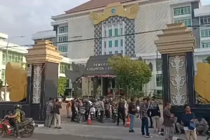 KPK Dikabarkan Amankan 4 Orang Setelah Geledah Rumah Dinas Bupati Lamongan