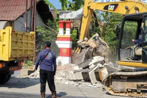 Tiga Tugu  PSHT di Madiun Kembali Dibongkar, Total ada  50 Tugu yang Sudah Dibongkar
