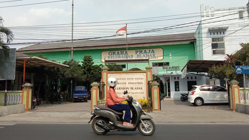 Mendadak, Inspektorat Kota Kediri dan Polisi Datangi Kantor Kelurahan Blabak, Ini Infonya  