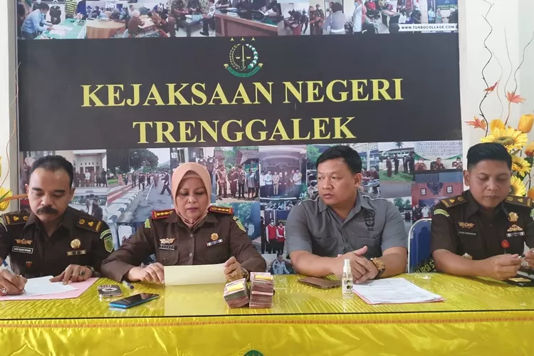 Uang Kerugian Negara Senilai Rp 135 Dikembalikan Dua Terdakwa Korupsi APBDes di Trenggalek 