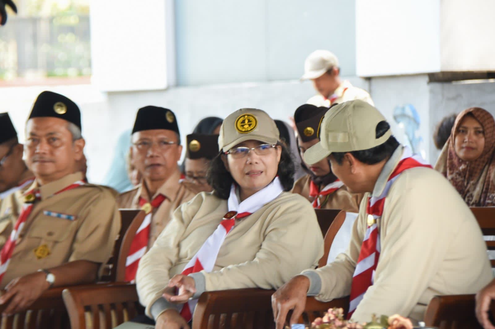 Penjabat (Pj) Wali Kota Kediri Zanariah melepas kontingen Kwarcab Gerakan Pramuka Kota Kediri