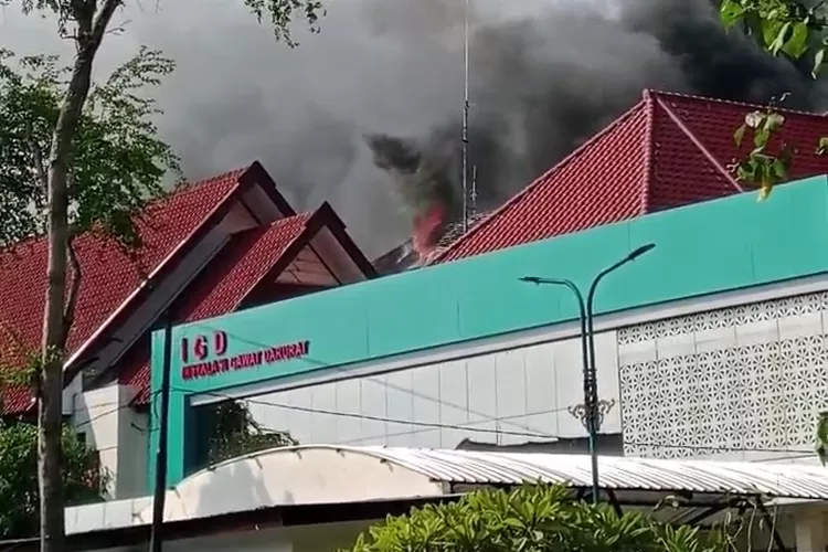 Gedung Lantai 4 RSD Nganjuk Terbakar, Ini Sebabnya