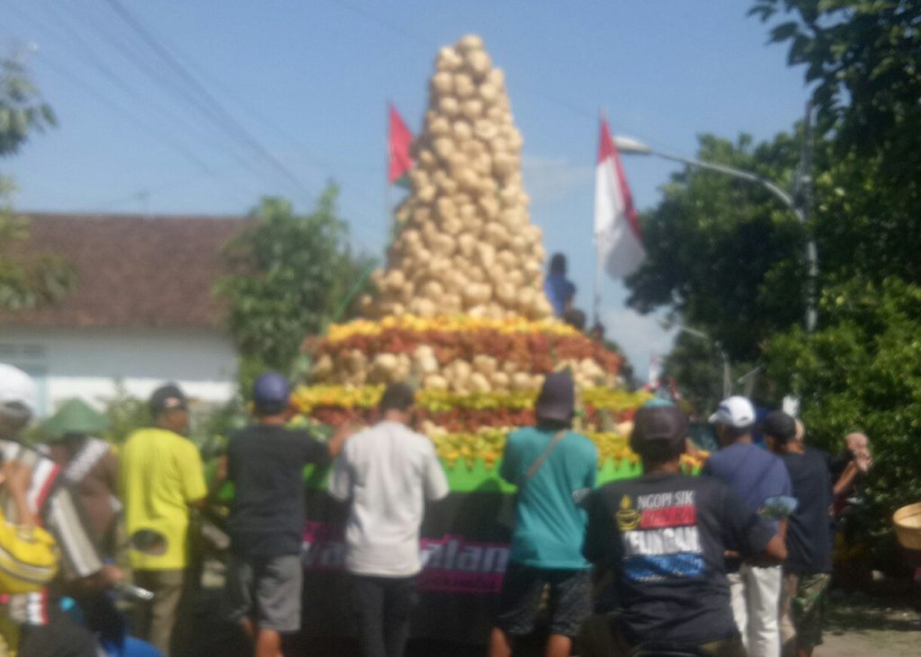 Kirab Budaya dan Sedekah Bumi di Sumber Banteng Kota Kediri, Sebuah Upaya Menarik Wisatawan