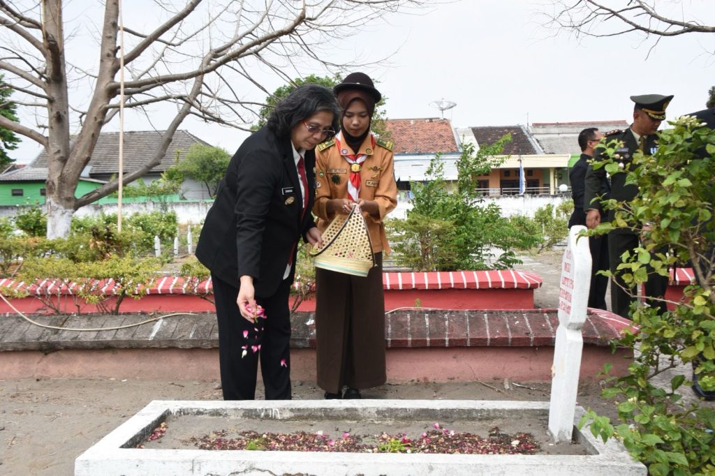 Generasi Muda Kota Kediri Harus Mengupgrade Ilmu dan Skill Guna Memerangi Kebodohan dan Kemiskinan, Ini Pesan  Pj Wali Kota Kediri Zanariah 