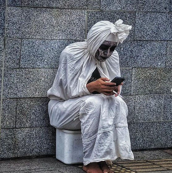7 Arti Mimpi Pocong yang Belum Banyak Orang Tahu! Apakah Benar Pertanda Buruk Akan Menghampiri?