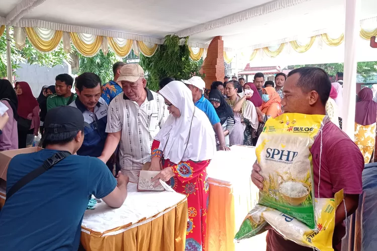 Pasar Murah Pemprov Jatim di Ponorogo Diserbu Warga, Ini Infonya