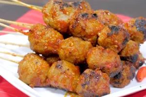 Acara Tahun Baru Akan Lebih Seru dengan Bakso Bakar Setan, Pedasnya Bikin Geregetan