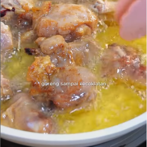 Enaknya Ayam Goreng Saus Mentega untuk Lauk Makan Malam. Inti Resep Lengkapnya Disini! 