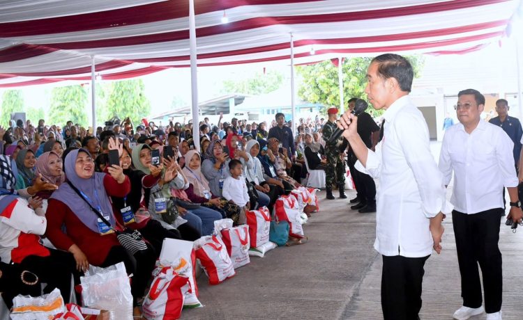Presiden Jokowi Menegaskan Jika APBN Mencukupi Bantuan Pangan Akan Dilanjutkan