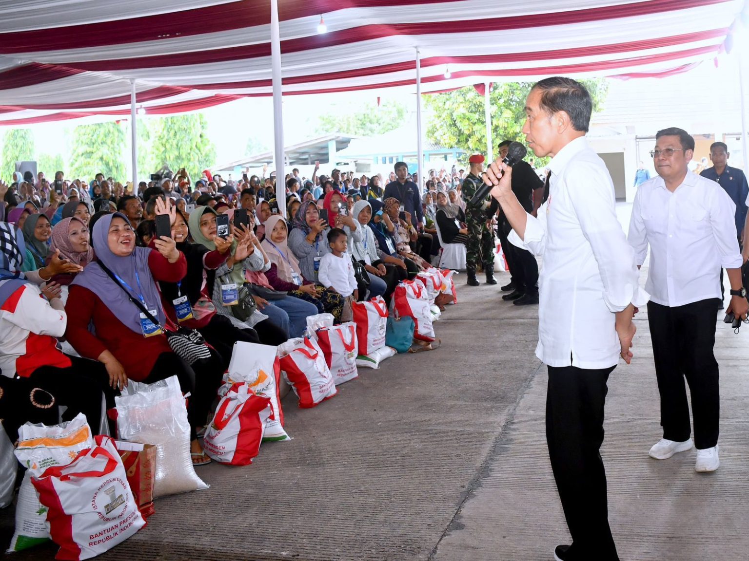 Presiden Jokowi Menegaskan Jika APBN Mencukupi Bantuan Pangan Akan Dilanjutkan