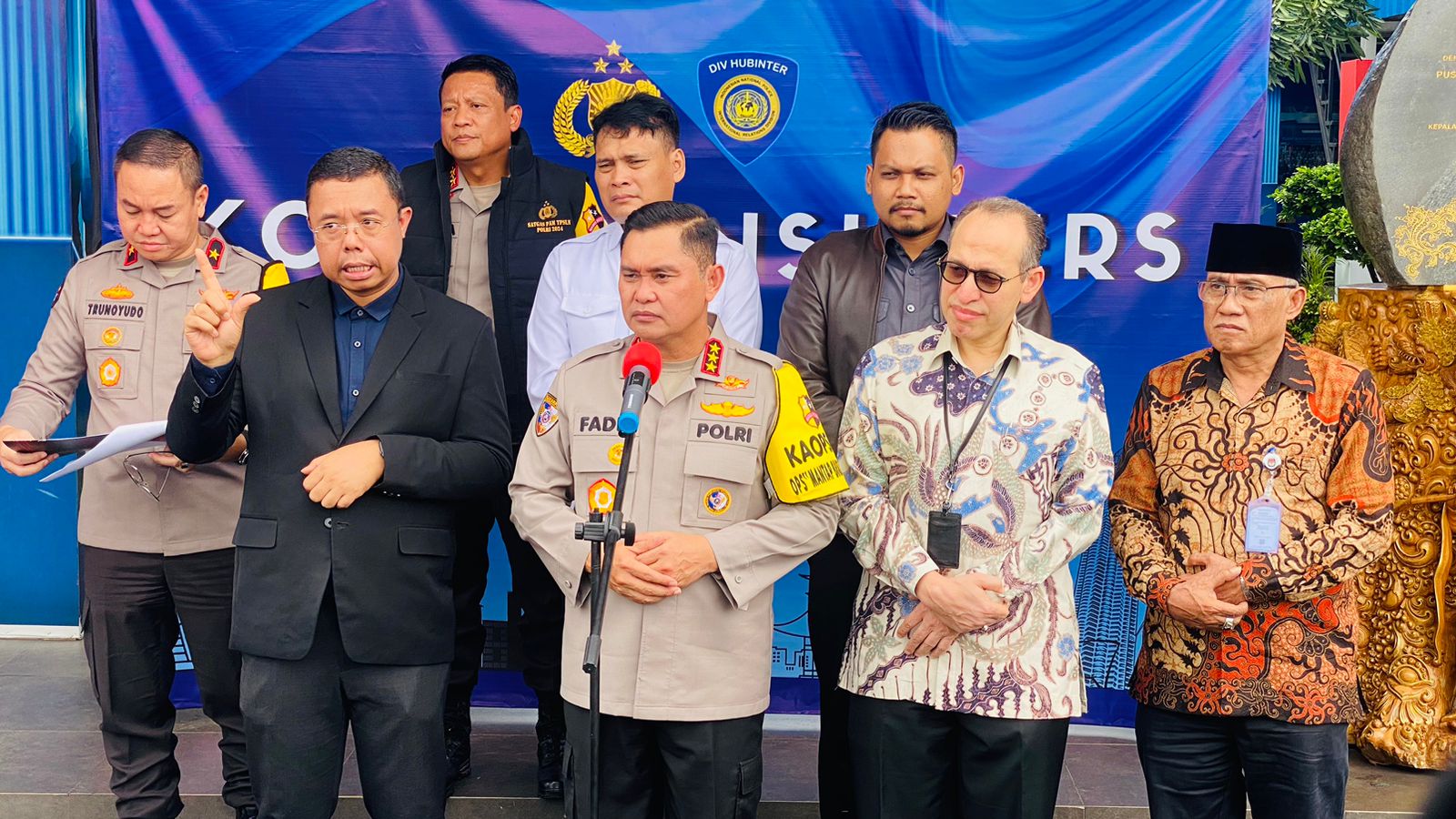 Jelang Pemungutan Suara di Luar Negeri, Polri Lepas Ratusan Personel Satgas PAM