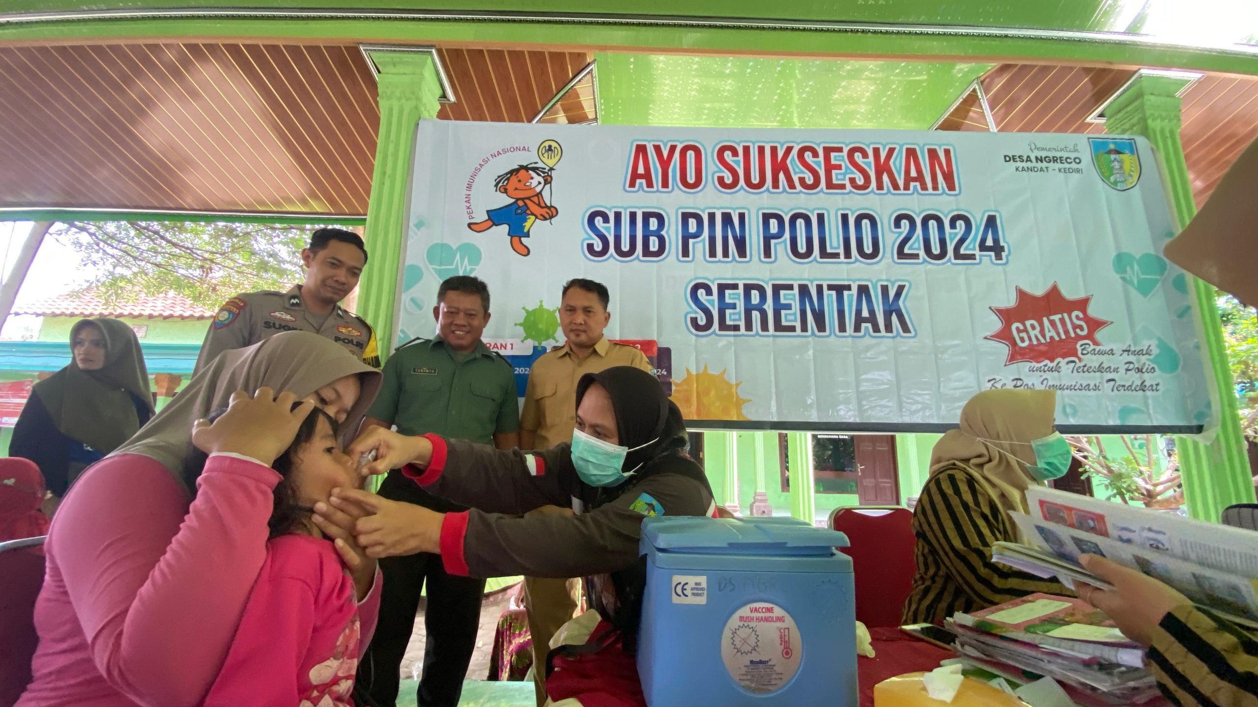 Ratusan Anak di Desa Ngreco Kecamatan Kandat Kabupaten Kediri Divaksin Polio, Sukseskan Program Nasional Sub PIN Polio