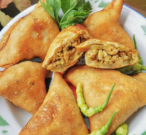 Yummy! Resep Samosa Isi Ayam Ini Bikin Ketagihan, Cemilan yang Cocok Dimakan Saat Musim Hujan 