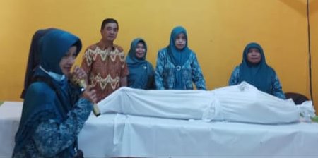 Pemerintah Kelurahan Tamanan Kecamatan Mojoroto Kota Kediri menggelar pelatihan pemulasaraan jenazah khusus perempuan