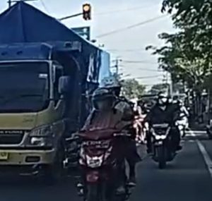 Arus Lalu Lintas di Depan Pasar Mrican Kota Kediri Padat, Sering Macet dan Terhambat, Begini Kata Warga dan Pedagang