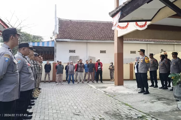 Bawaslu Kabupaten Blitar Tertibkan Ribuan APK, Ini Infonya