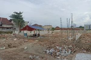 Warga Madiun Lor Mengeluh, Wali Kota Maidi Tidak Merespon Laporan Soal  Pembangunan Proyek di Jalan Banda