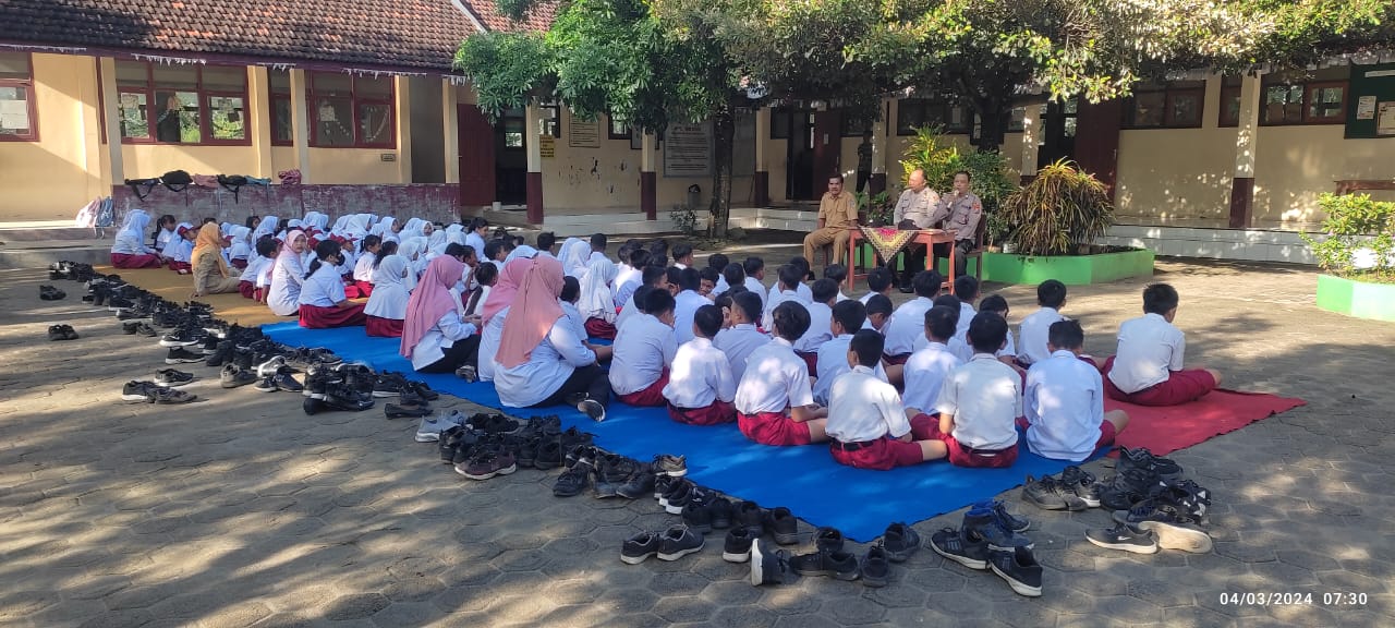 Cegah Bullying di Sekolah, Polsek Kandat Edukasi Para Siswa