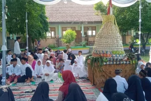 Siswa di Jombang Gelar Doa Bersama dan Grebek Apem Sambut Ramadan 1445 H