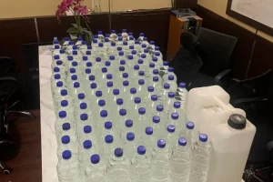 Polres Malang Gerebek Pabrik Miras, Ratusan Botol Miras Diamankan