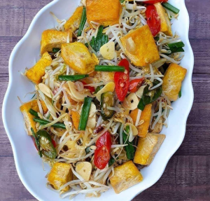 Inspirasi Menu Masakan Harian Simpel Tapi Enak, Ini Resep Chicken Katsu dan Cah Tauge Tahu Kuning