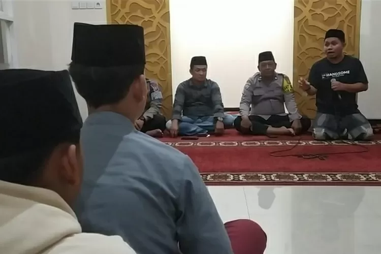 Polsek Peterongan Jombang Jaring Puluhan Remaja yang Balap Liar, Dikumpulkan di Mushola Disuruh Hafalan Al Quran