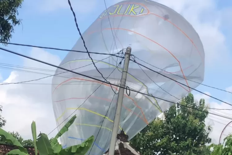 Jatuh di Ponorogo, Polisi Amankan Sejumlah Balon Udara, Diduga dari Trenggalek dan Tulungagung