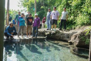 PJ Wali Kota Kediri Zanariah Tinjau Tiga Sumber Mata Air di Kota Kediri, Ini Infonya