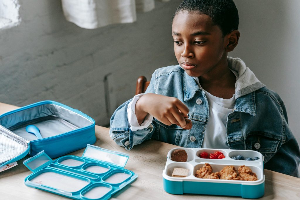 Inspirasi Menu Bekal Anak Spesial yang Bikin Si Kecil Doyan Makan, Ini Resep Nugget Ayam dan Sop Bening 