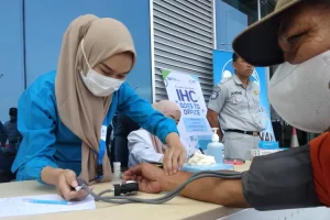 Jalani Tes Urine di Terminal Patria Blitar, Kru Bus Mendadak Tak Bisa Pipis