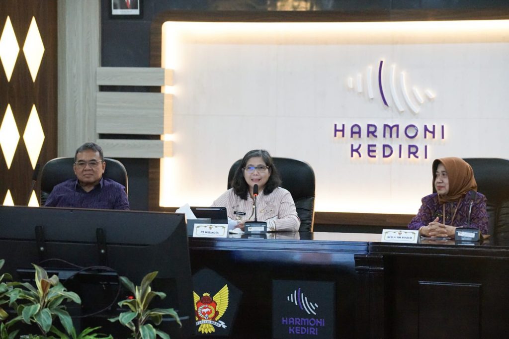 Pj Wali Kota Kediri Paparkan Berbagai Program Pemberdayaan Keluarga Kota Kediri Saat Penilaian iBangga Award 2024, Ini Infonya