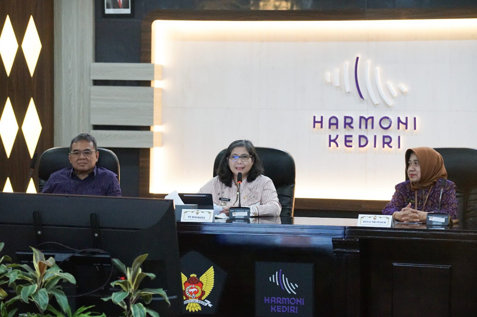 Pj Wali Kota Kediri Zanariah berkesempatan memaparkan berbagai program pemberdayaan keluarga