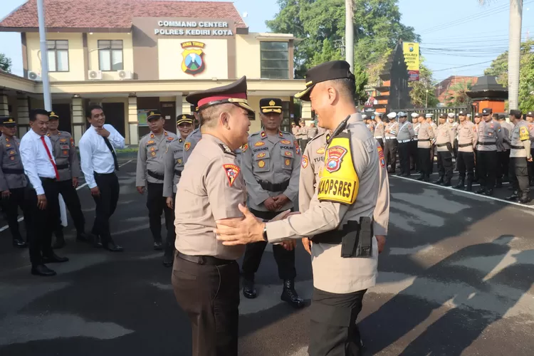 Istimewa, Kabag Ops Polres Kediri Kota Kompol Abraham Sisik Naik Pangkat Jadi AKBP