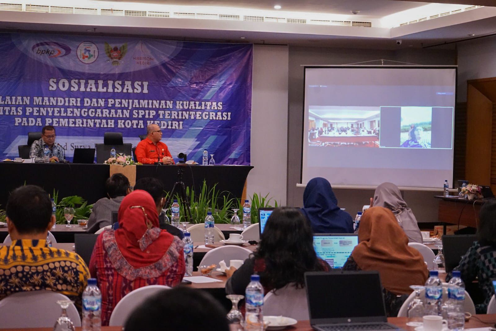 Pj Wali Kota Kediri Sampaikan Arahan Pada Sosialisasi Penilaian Mandiri dan Penjaminan Kualitas Maturitas Penyelenggaraan SPIP Terintegrasi