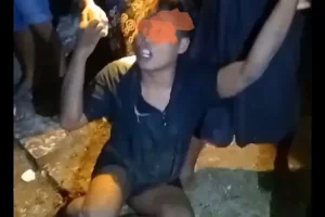 Seorang Pemuda di Lamongan Babak Belur Dihajar Massa Setelah Ketahuan Membobol Rumah Tetangganya