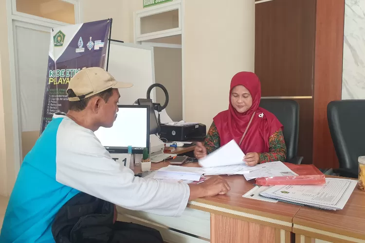 Proses pelunasan administrasi BPIH bagi jamaah haji asal Kabupaten Tulungagung yang dipastikan berangkat pada musim haji tahun 2024