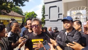 Wartawan Kediri Gelar Aksi Tolak RUU Penyiaran, Ketua PWI : Kebebasan Pers Terancam