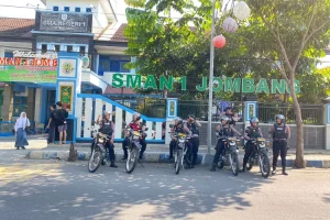 Cegah Konvoi Saat Lulusan SMA, Puluhan Personel Samapta Polres Jombang Disiagakan