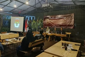 Optimalkan Peran Media dalam Pilkada, KPU Kabupaten Kediri Diskusi dengan Puluhan Wartawan