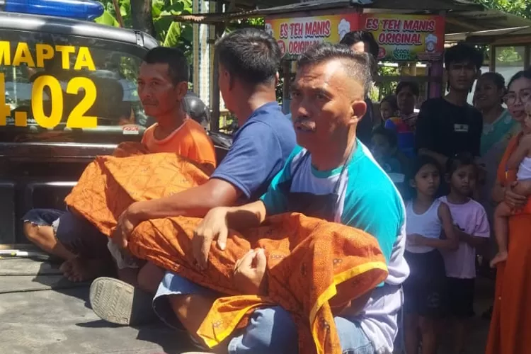 Sedang Pangkas Rambut, Seorang Kakek Warga Berbek, Nganjuk, Meninggal Dunia