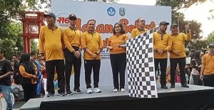 Peringati Hardiknas dan Harkitnas, Cabang Dinas Pendidikan Provinsi Jatim Wilayah Kediri Gelar Jalan Sehat, Ini Infonya