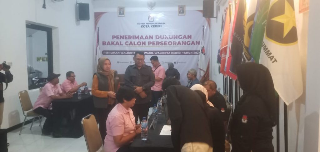 KPU Kota Kediri Tolak Berkas Dokumen Calon Perseorangan, Roni Siswanto dan Fadloli, Jumlah Dukungan Jauh dari Batas Minimal