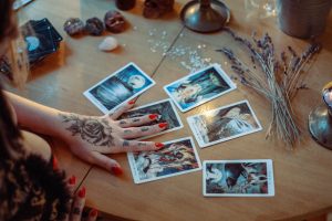 Bacaan Tarot dan Ramalan Zodiak Gemini, Taurus, Cancer Hari Ini Rabu 15 Mei 2024, Effort Adalah Kunci! 