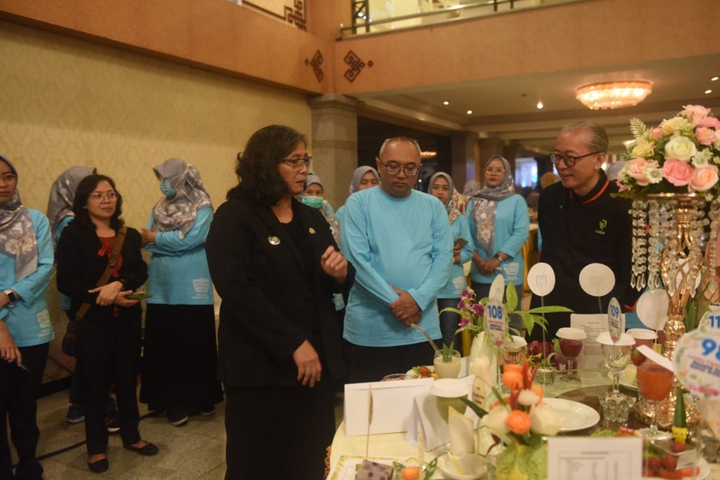 PJ Wali KOta Kediri dalam acara Festival Makanan Balita