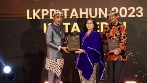 Kota Kediri Pertahankan Opini WTP Sepuluh Kali Berturut-turut,  Pj Wali Kota Kediri Zanariah Terima LHP LKPD Tahun 2023